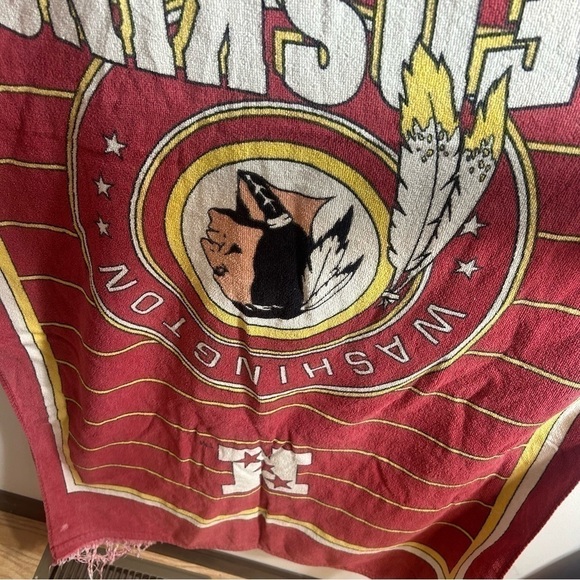 Vintage Washington Redskins Beach Towel 1993 Red Gold Football - Picture 6 of 8